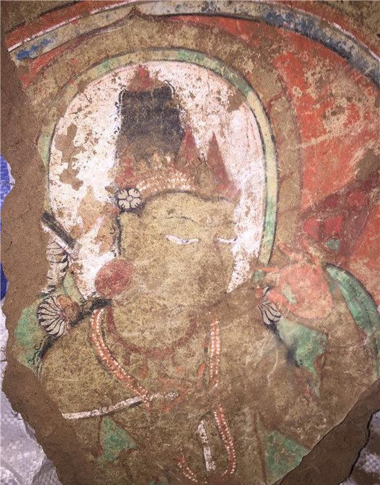 青海施工现场发现古老壁画系13世纪藏传佛教壁画