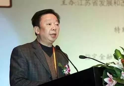 乞讨长大贪65套房的他上演贪腐“全家总动员” 乞讨长大贪65套房的他上演贪腐“全家总动员”