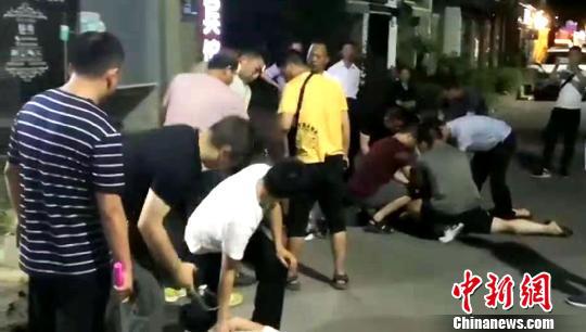 抓捕现场 樊城警方提供