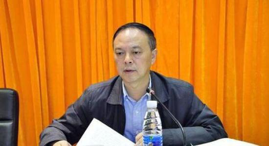 云南省发布人事任免:杨杰不再任省政府办公厅主任