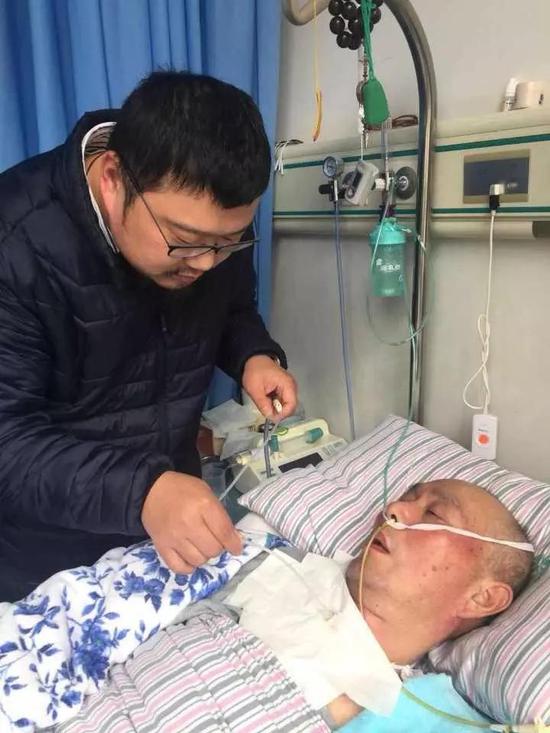 “我要为老爸撑起一片天!”