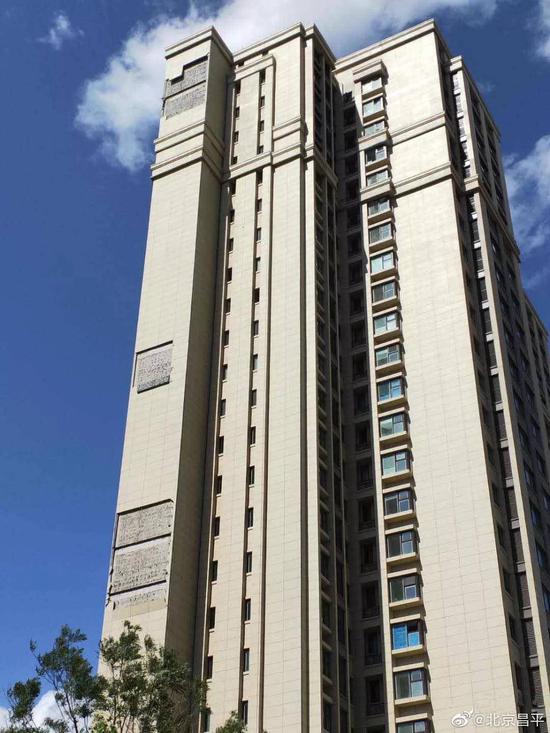 北京昌平回应“大风吹落外墙”:将委托第三方检测