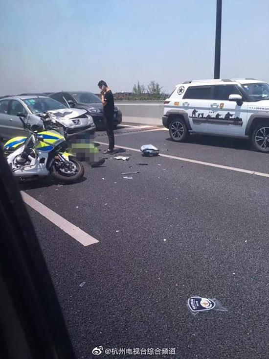 24岁辅警处理事故被撞牺牲 肇事司机一直聊微信