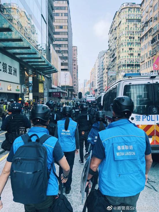 受箭伤警员普通话表达感谢:谢谢你们支持香港警