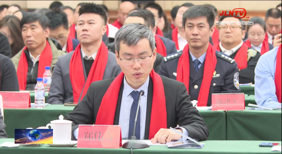 螃蟹流出来的黄东西是什么