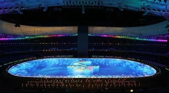 2月4日晚,第二十四届冬季奥林匹克运动会开幕式在北京国家体育场举行。这是开幕式前的表演图:新华社