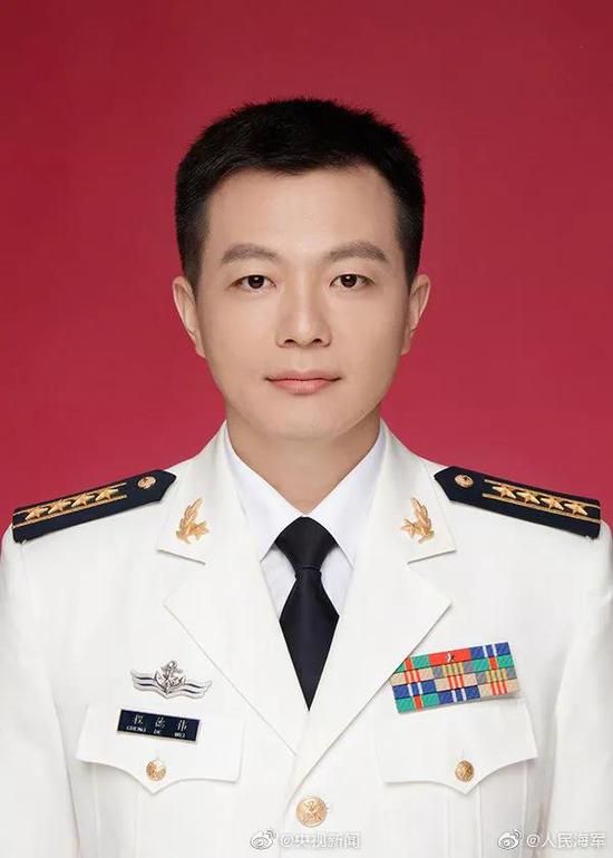 干净,帅气,阳光,颜值爆表……