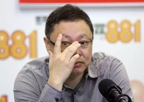 跳梁小丑,总不消停。
