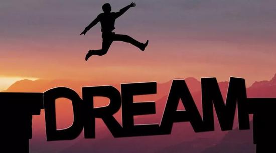 人民日报评论员:闪亮的梦想 用奋斗打磨