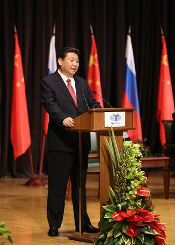 2013年3月23日，国家主席习近平在莫斯科国际关系学院发表演讲。新华社记者 丁林 摄