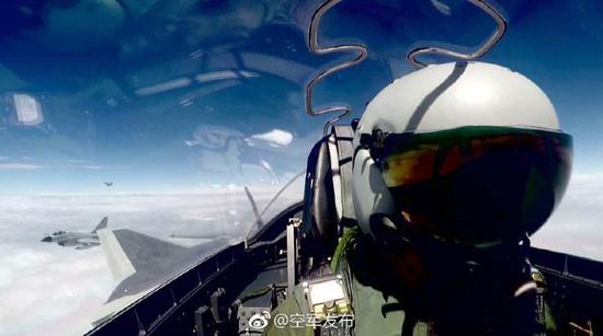 图为歼-20出海训练。(来源:空军发布)