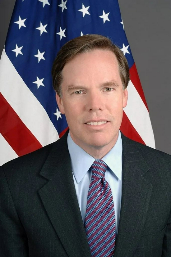 美国参议院批准尼古拉斯-伯恩斯为新任美驻华大使