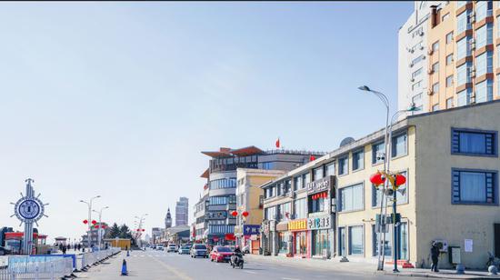 丹东鸭绿江畔街景。图片来源:摄图网