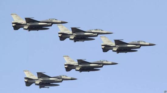 ▲资料图片:台南空军基地的F-16战斗机,已服役超过20年。(美联社)