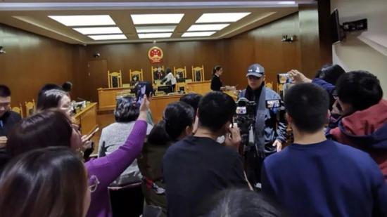 ����֣Ԩ����һ��ͥ���������ܲɷá�