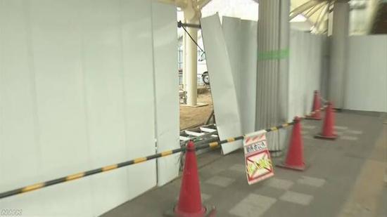 日本80岁老司机“油门当刹车” 一脚冲上人行道