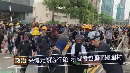 黑衣人试图进入元朗村内,此举必然导致双方互殴