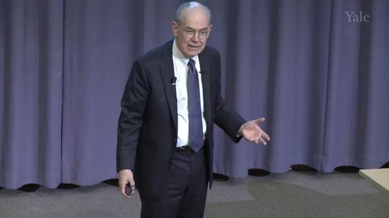  John J.Mearsheimer，全球“中国威胁论”理论倡导者。截图 via YouTube