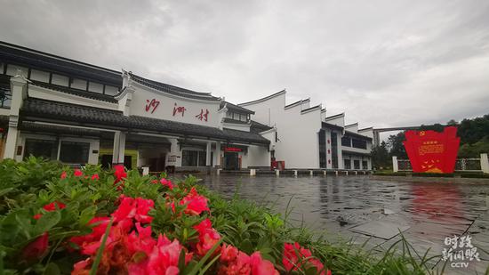 △“半条被子的暖和”专题陈列馆被确定为天下体贴下一代党史国史教诲基地。(总台央视记者张晓鹏拍摄)