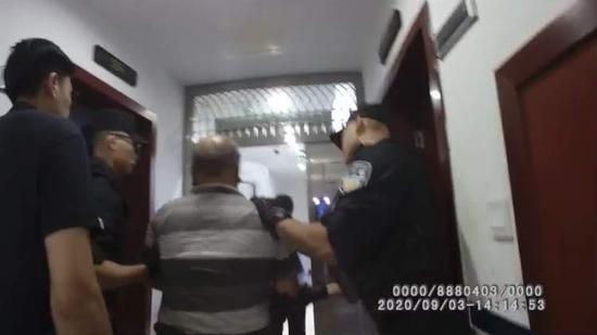 老总被杀案_演员白静被杀案图片