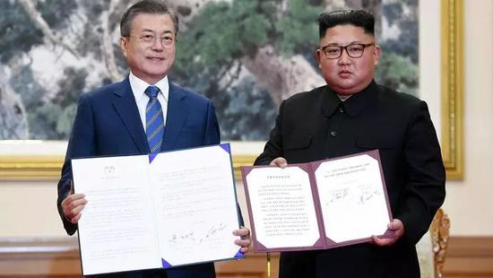 朝韩领导人签署《9月平壤共同宣言》