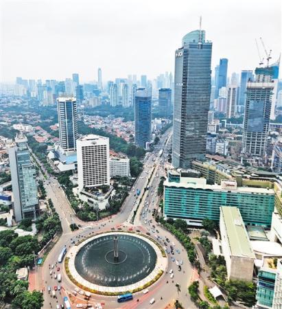 印尼首都雅加达中心地区——“大转盘”鸟瞰。田 原摄