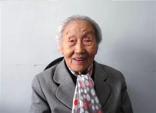 www.goalchina.net_「“五星红旗迎风飘扬”文艺演出」激情澎湃!《没有共产党就没有新中国》燃爆全场