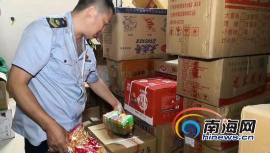 海南查获一万多袋问题辣条 香肠没肠酱肥牛没牛肉