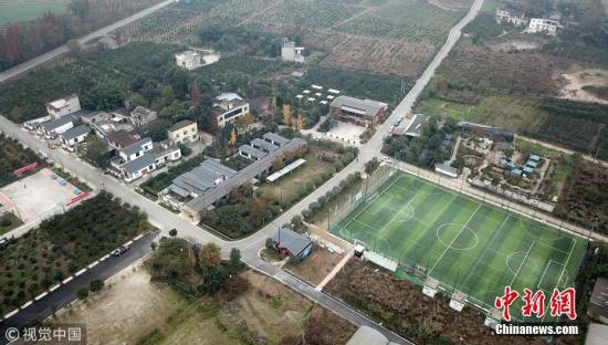 资料图：四川成都一处乡村足球场。成都商报记者 王勤 摄 图片来源：视觉中国