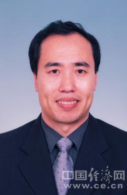 王兆星,男,1959年出生于吉林,经济学博士。