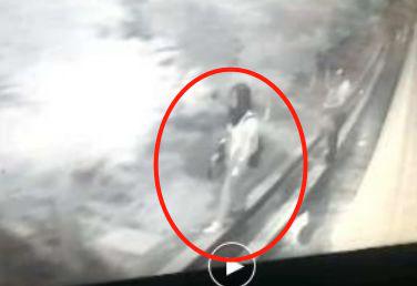 警方发现反常情况,女生曾在公交站静坐