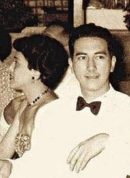 1942年,黎婉华与何鸿燊娶亲