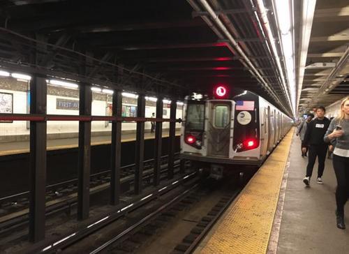 纽约大学中国留学生地铁站跳轨身亡 案件正在调查