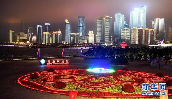 这是在青岛奥帆中心附近拍摄的夜景（2018年6月4日摄）。新华社记者 刘军喜 摄