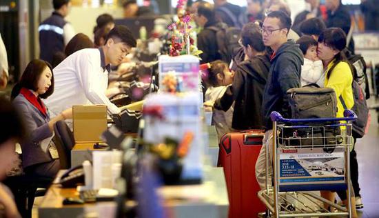 机师罢工事件造成不少班机相继取消(图源:台媒)