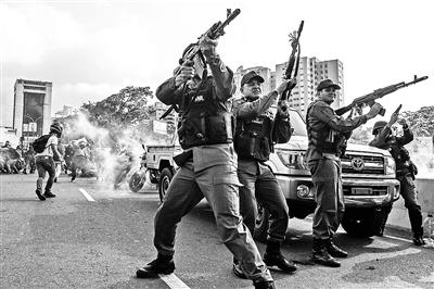 ����ʱ��4��30�գ�С�ɾ������׶�������˹�������䣬��������ʿ��Ӧ�Ժʹ�����乩ͼ/�Ӿ��й�