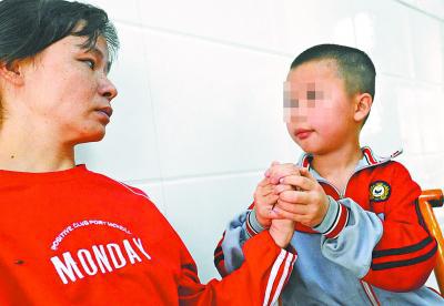 肺癌妈妈给儿子留生日信感动网友 盼其做有用的人