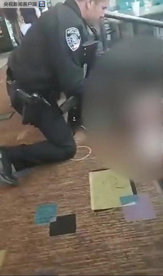 现场画面(图片来自英国《镜报》)