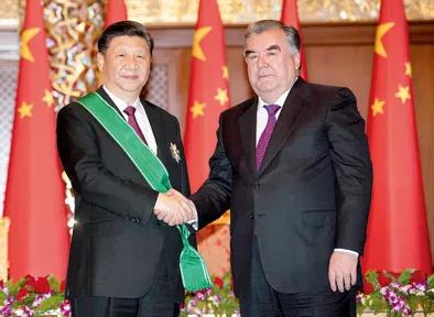 △6月15日,习近平被授予“王冠勋章”。