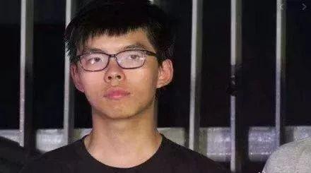 黄之锋获准缩短宵禁时间 保释期违规仅被口头警告