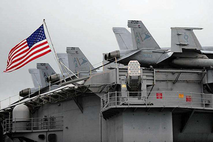 “尼米兹”号航母