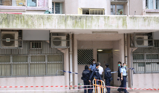 香港特首办公室新闻主任辞职6日后坠楼身亡 香港 新浪新闻