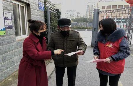 这些疫情轻微地区 为何也迷信封城封路?