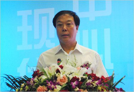 2017注册娱乐送白菜 - 一面包车碰撞摩托车逃逸,深圳交警7小时锁定目标