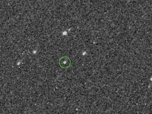 NASA宇宙飞船探古老小行星 “亲密接触”影像曝光