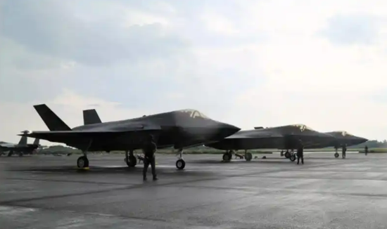 日本自衛隊裝備的F-35B戰鬥機，這批戰機將裝備於航母化改造後的「出雲」級航母。