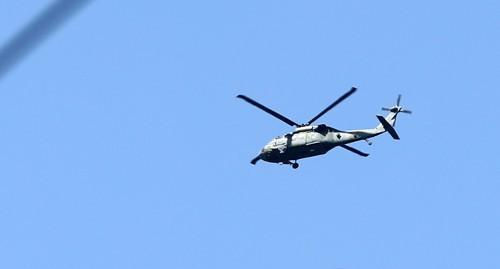 11日上午，韩军直升机在基地上空盘旋