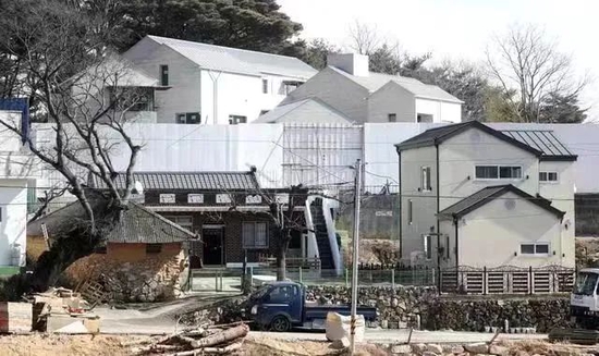 告老还乡还是出任国际组织职务,文在寅向何处去?