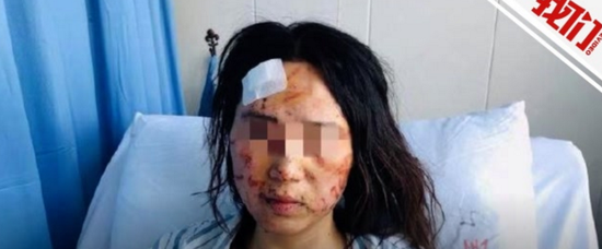 ▲温州一女子因情感纠纷被丈夫和公公侮辱围殴,警方:已立案侦查。 新京报“我们视频”截图