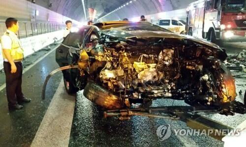 图注：韩国一男子酒驾逆行致1死2伤